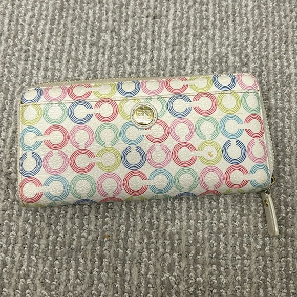 Coach wallet - Picture 1 of 3
